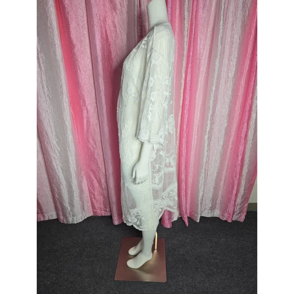 Mi Ami White Floral Lace Open Beach  Kimono Robe Boho Coverup Size Large